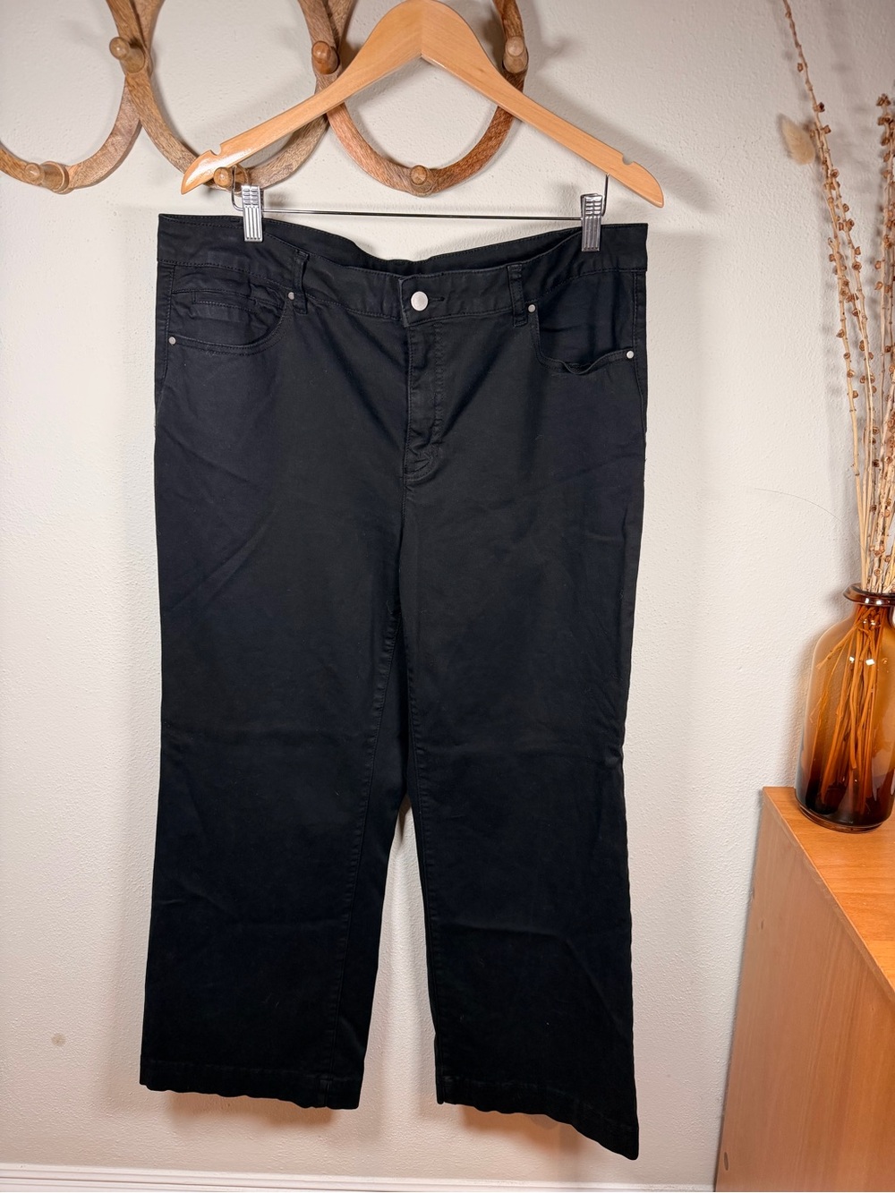 Tribal Black Stretch Capri Pants Women’s 16W Cotton Blend Mid Rise 23” Inseam
